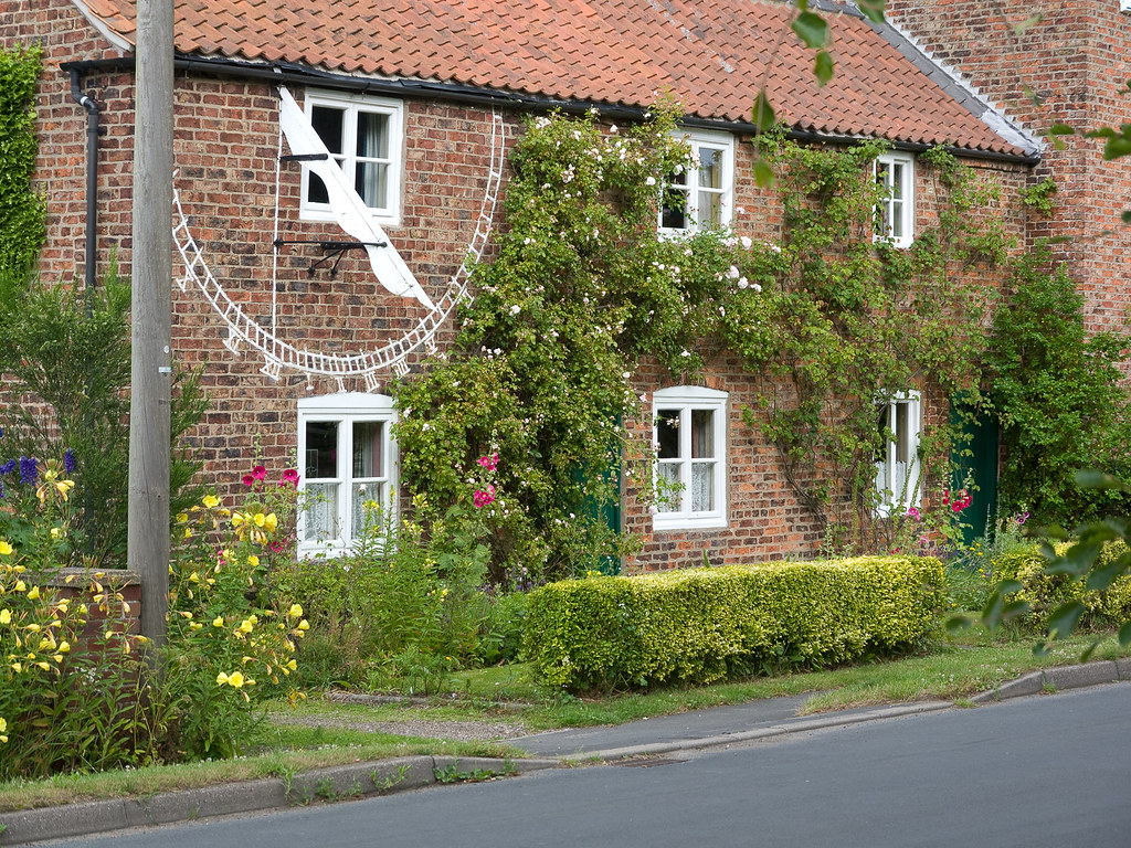 Dial Cottage, Seaton Ross The Dial Cottage sundial is repu… Flickr