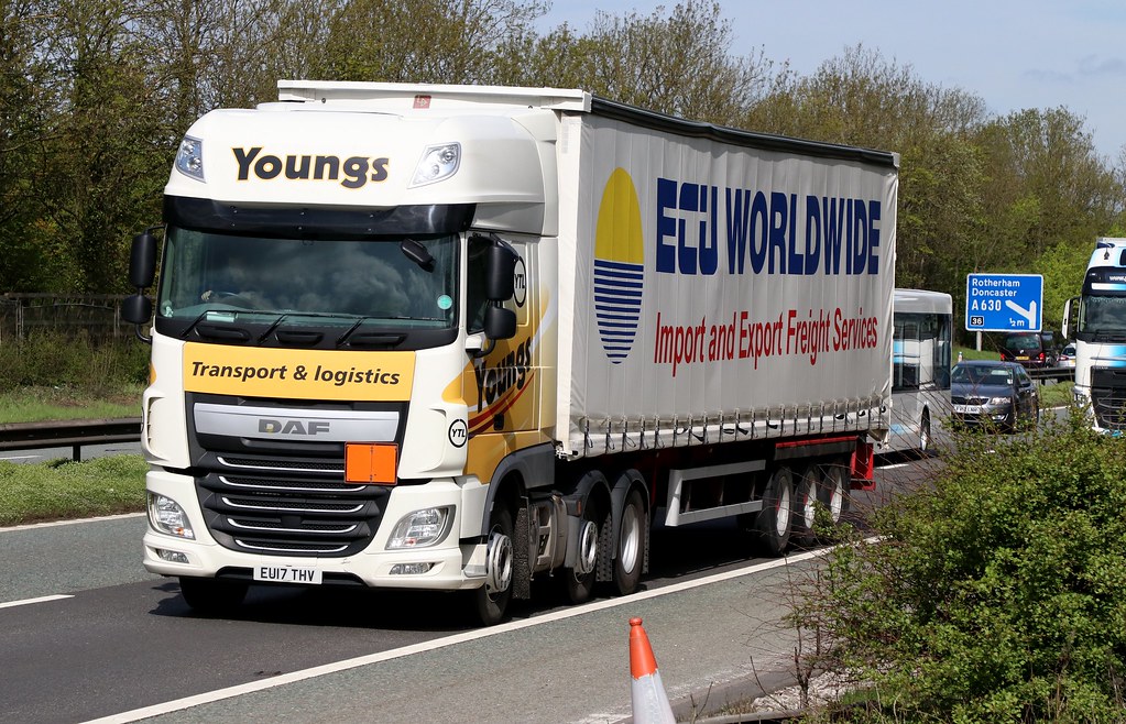 YOUNGS TRANSPORT EU17 YHV Richard Says Flickr