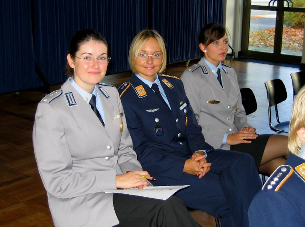 image002 Female German military doctors ronaldo610504 Flickr