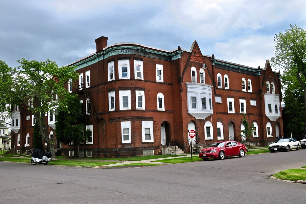 Apartment Building, Superior, WI An apartment building at … Flickr