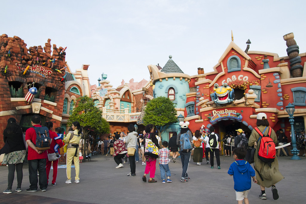 Roger Rabbit's Car Toon Spin Tokyo Disneyland Roger