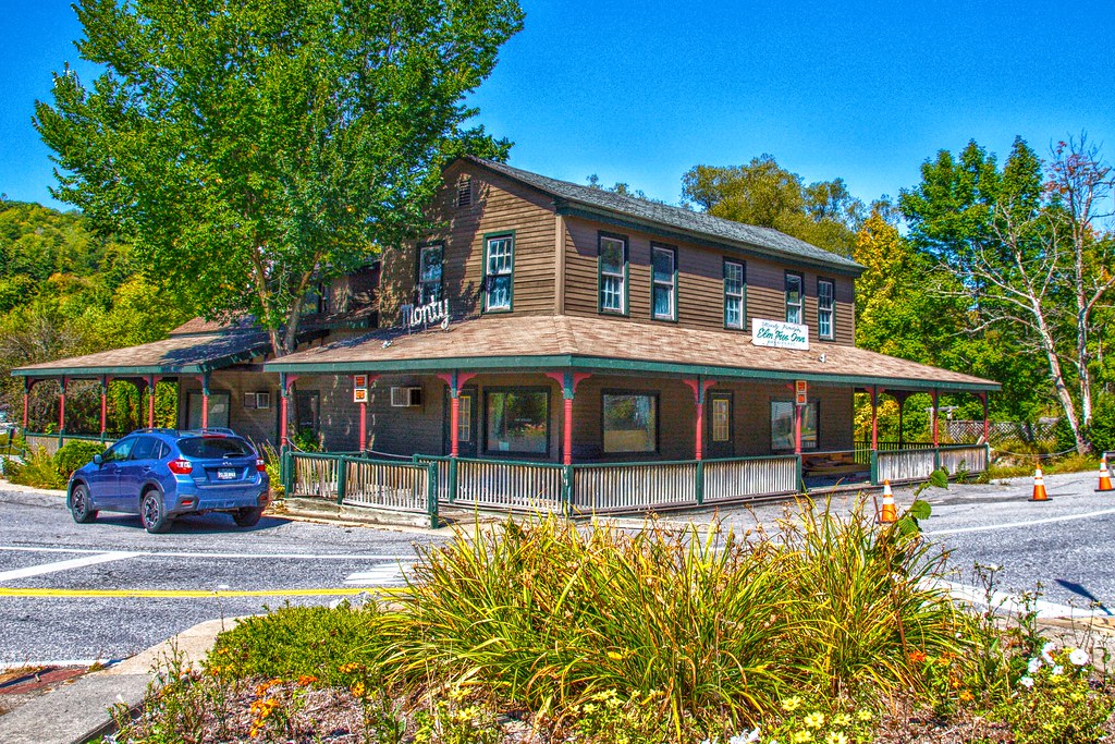 Keene Valley New York Elm Tree Inn Purdy's Bar and Res… Flickr