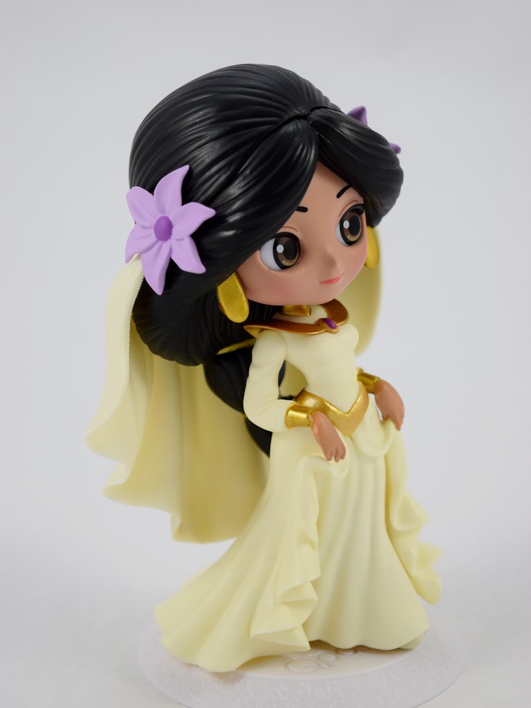 Q Posket Wedding Jasmine Vinyl Figure by Banpresto Debox