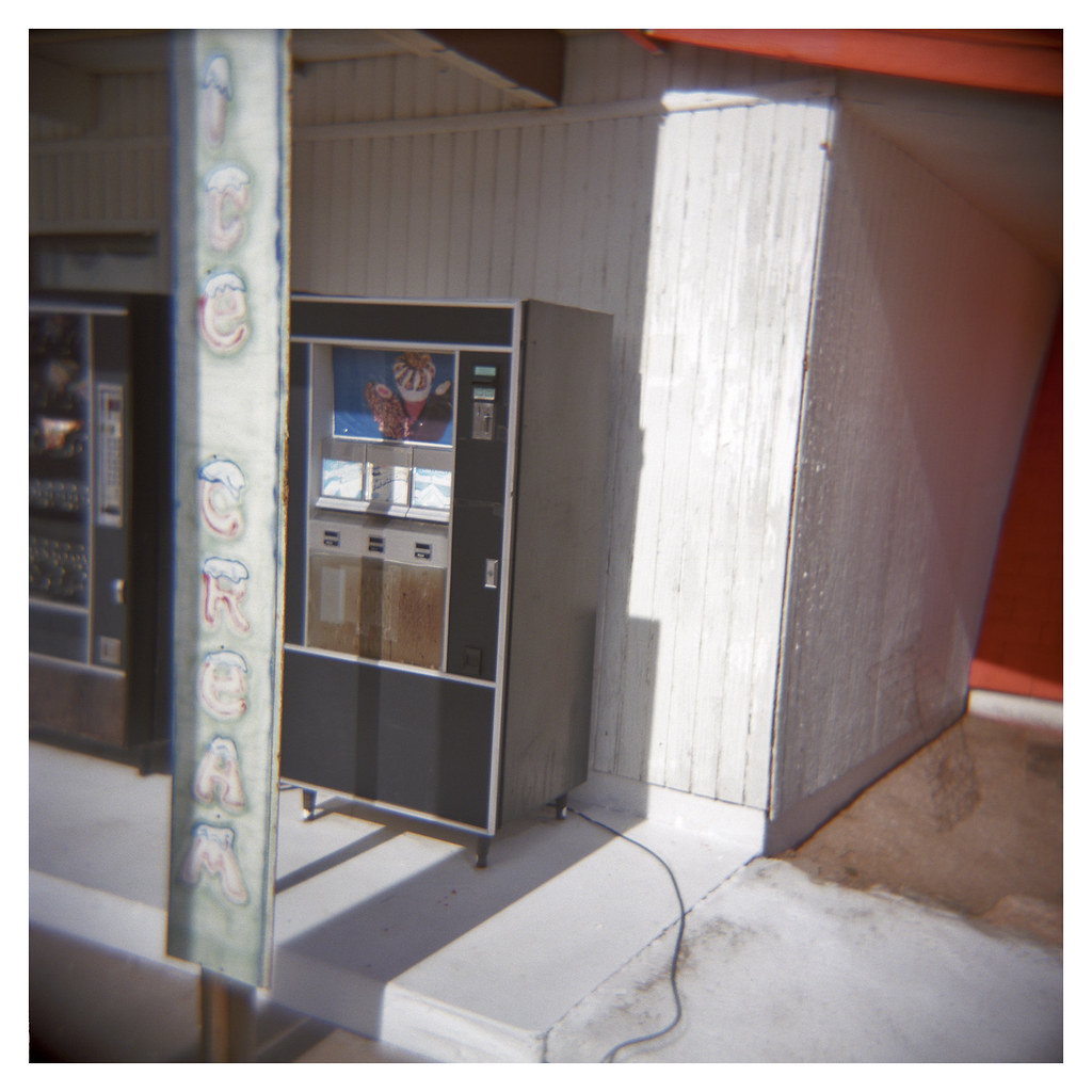 ICE CREAM! route 66 between kingman and hackelberry, az. Bradley