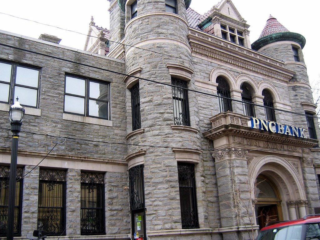 PNC Bank, Media, Pennsylvania a photo on Flickriver