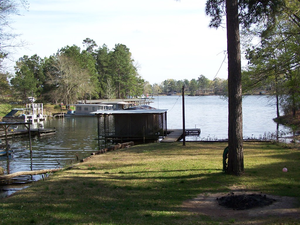 Lake Kincaid decapria Flickr