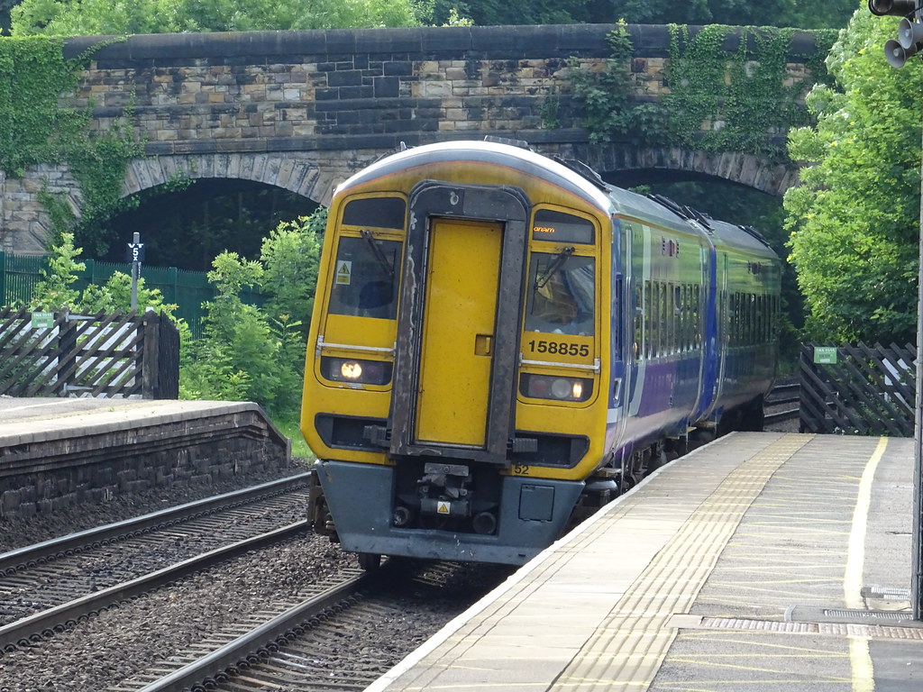 Northern 158855 Dronfield Northern Class 158, 158855 arr… Flickr