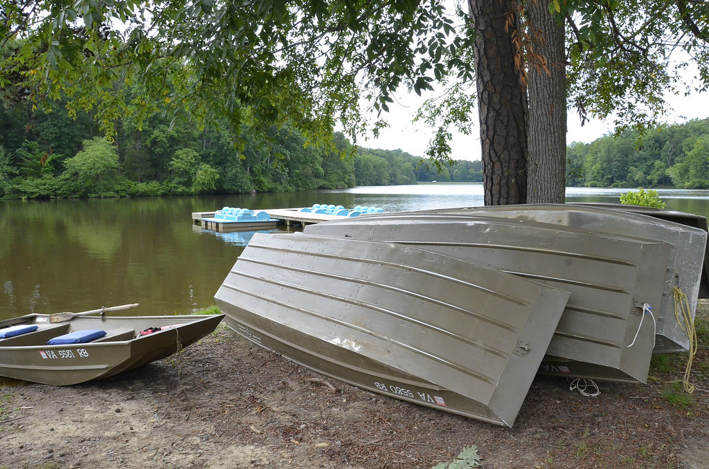 Fun day boat rentals Bear Creek Lake State Park SA jon boa… Flickr