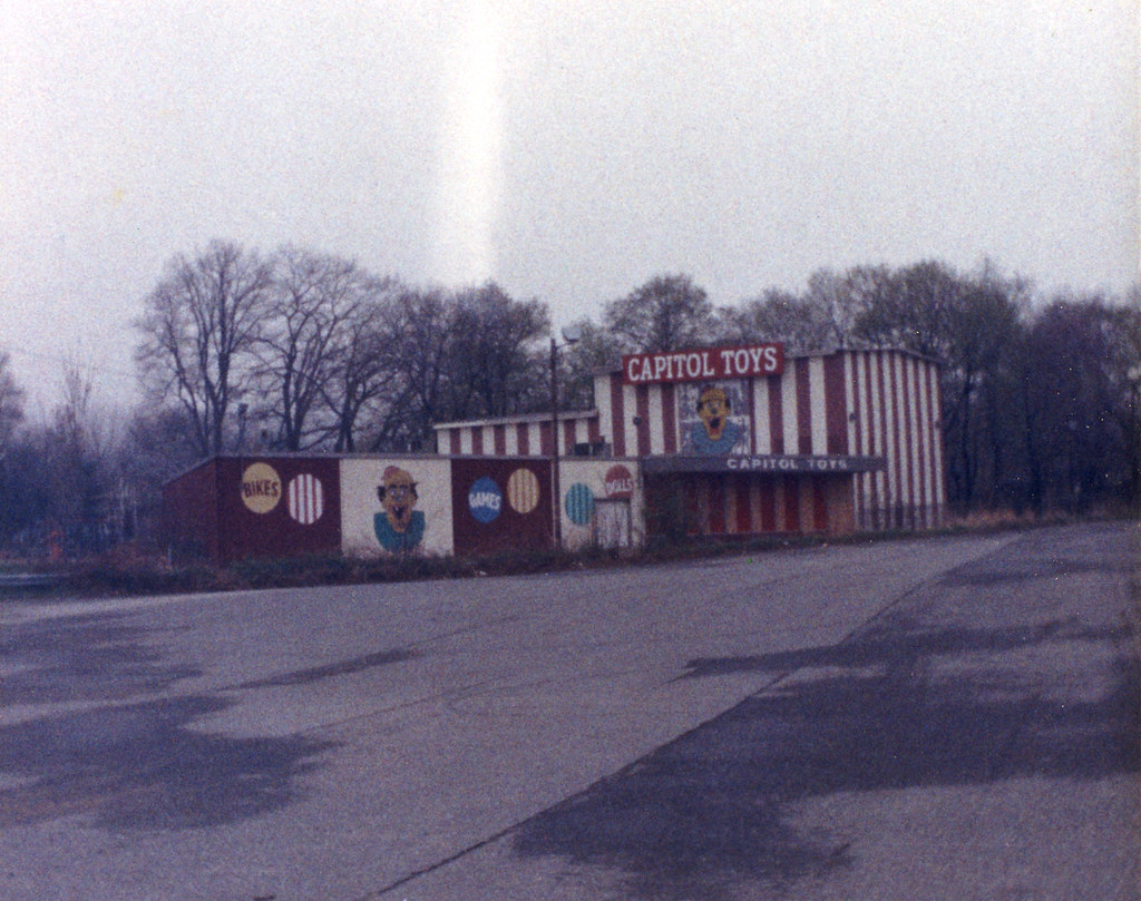 Capitol Toys 3 Chandler Street Worcester, Massachusetts. T… Flickr
