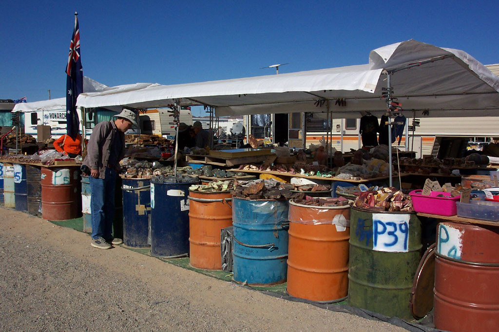 Quartzsite In Arizona, near the California border Quartz… Flickr