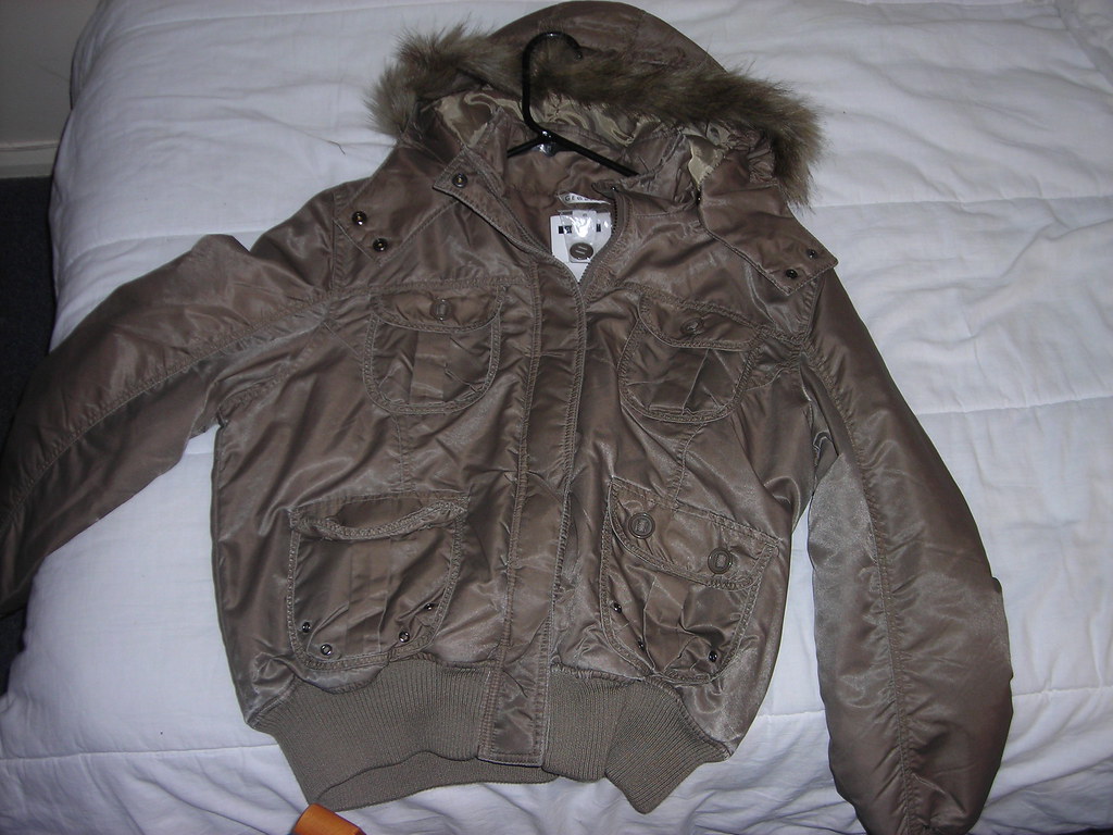 DSCN0622 Cheap/awesome/trendy British jacket that I am in … Flickr