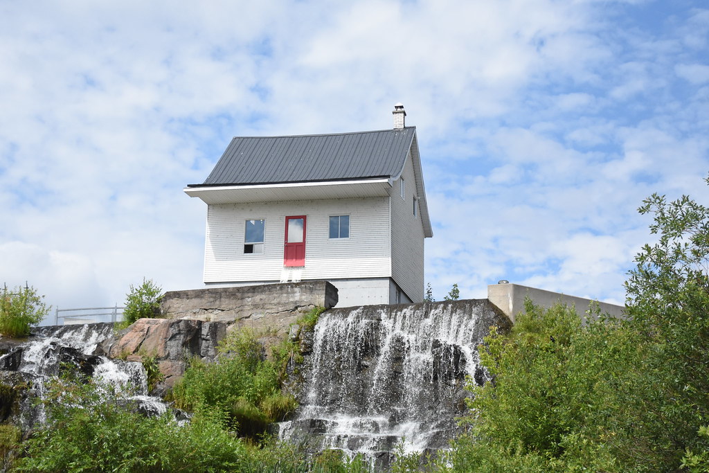 Petite maison blanche Saguenay En juillet 1996, l’inonda… Flickr