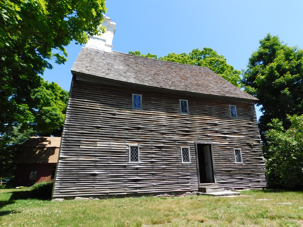 The Arnold House Lincoln, Rhode Island Constructed in 1693… Flickr