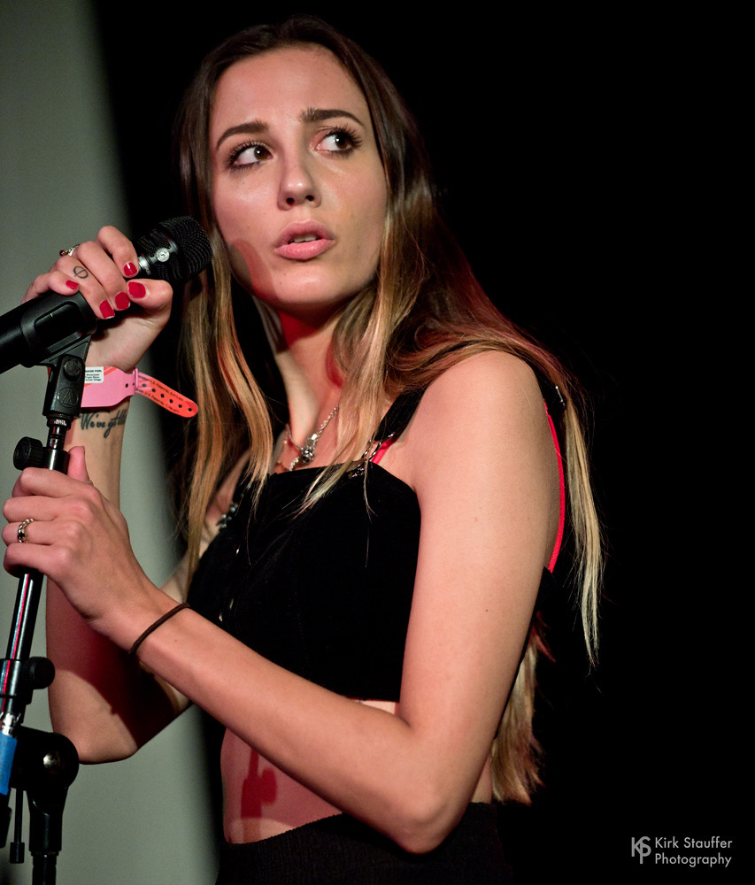 Cloves SXSW 2018 Cloves (Kaity Dunstan) performs on Marc… Flickr