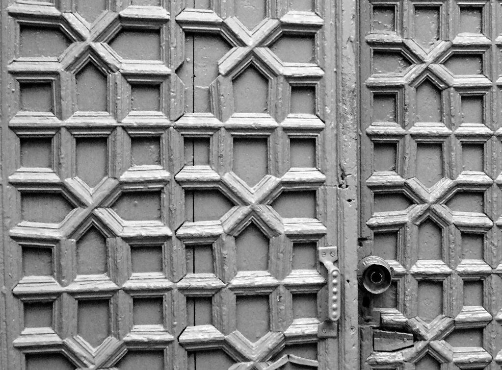 Islamic art Rawalpindi, Pakistan An old wooden door with … Flickr
