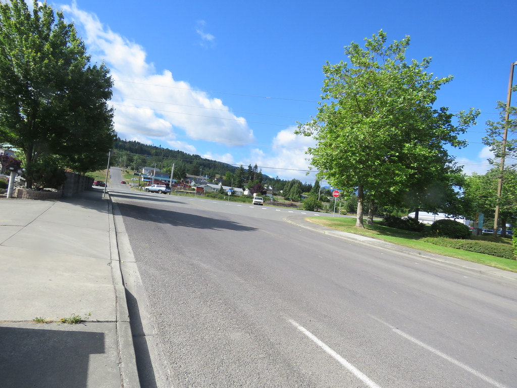 IMG_0051 Bell Creek Plaza Andy Nystrom Flickr