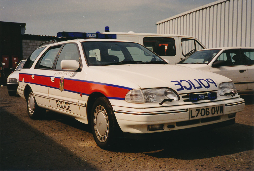 Ford Granada estate L706 OVW, Strathclyde Police.1995 Flickr
