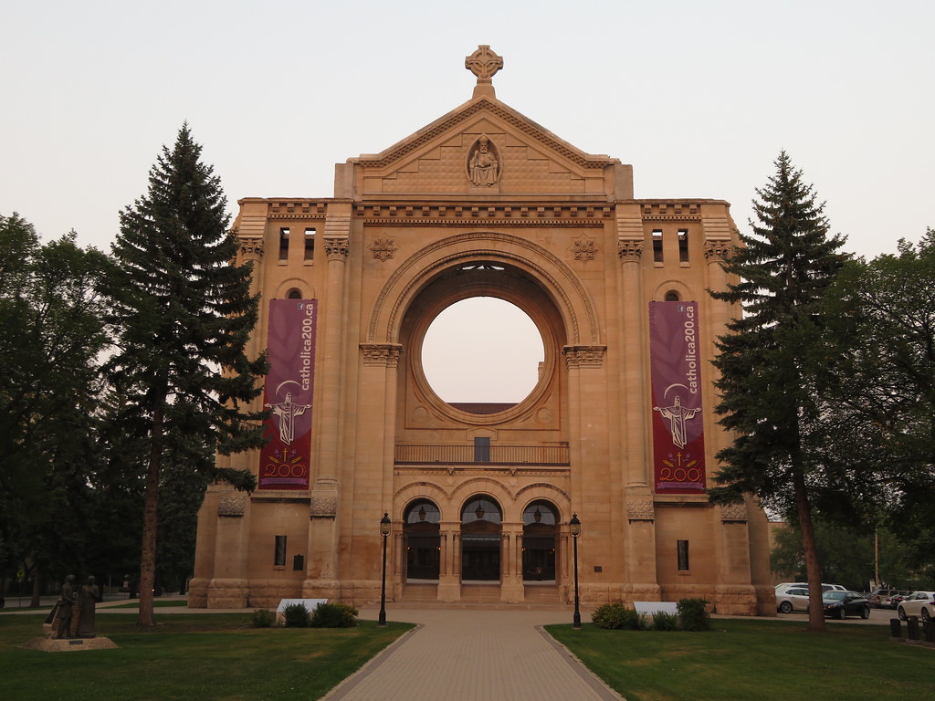 Saint Boniface Cathedral, Winnipeg, Manitoba Saint Bonifac… Flickr