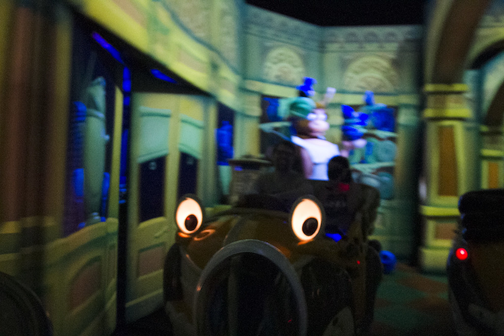 Roger Rabbit's Car Toon Spin Tokyo Disneyland Roger