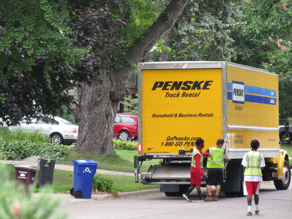 Saint Paul Garbage Cart Delivery I spotted this crew doing… Flickr