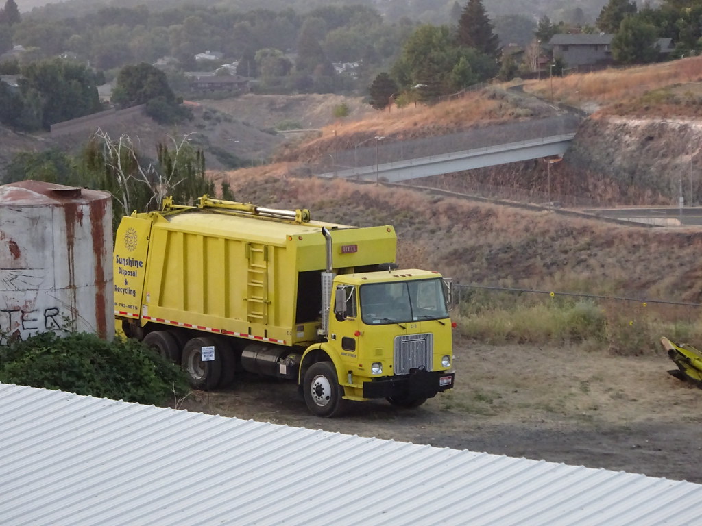 Sunshine Disposal Yard Lewiston, Idaho SoCalGarbageTrucks Flickr