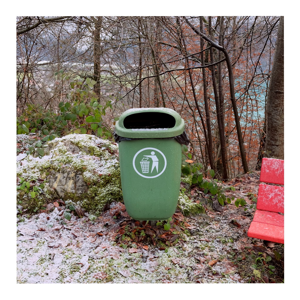 62 (trash can) Brienz, Bernese Oberland, Switzerland Christian