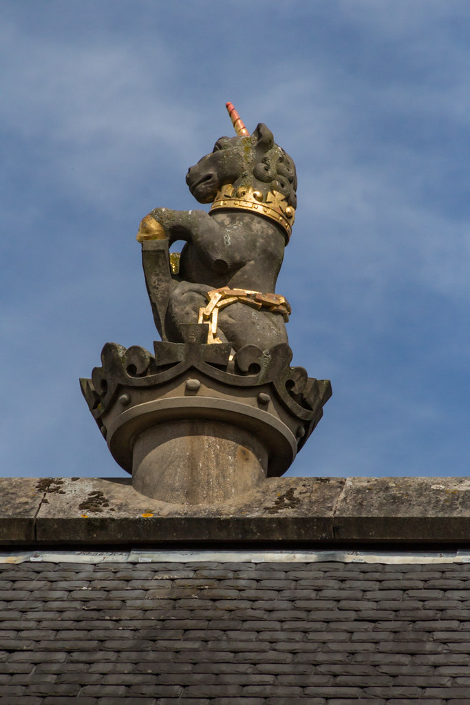 Unicorn statue, Great Hall, Stirling Castle A unicorn stat… Flickr