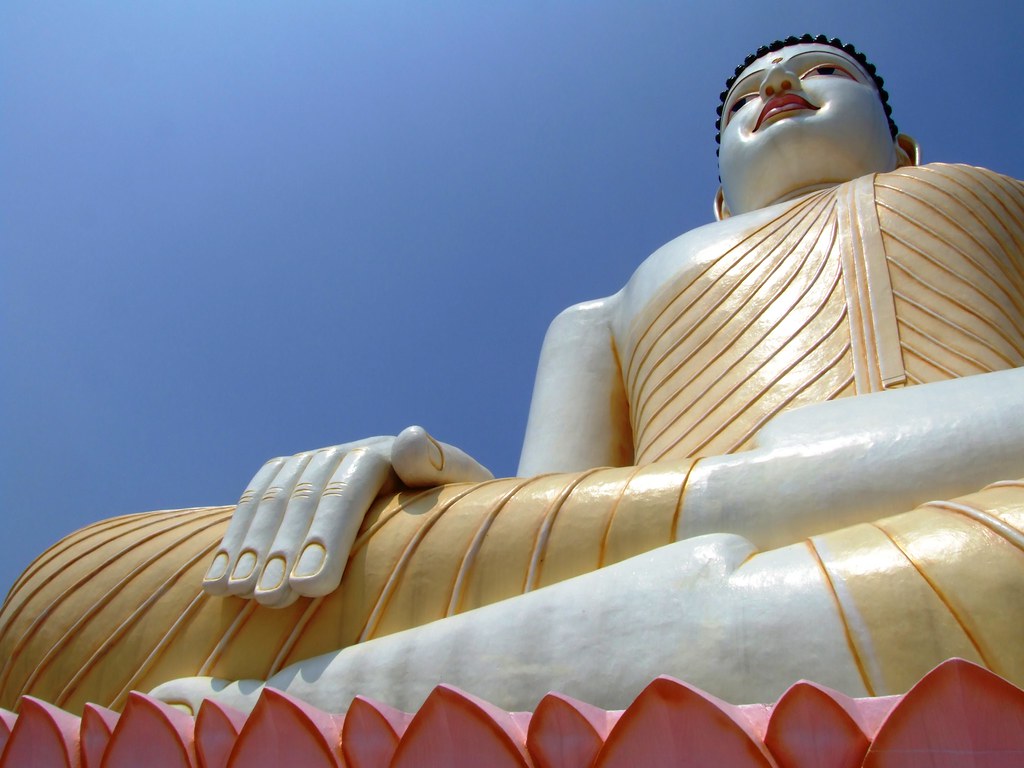 Largest Statue of Lord Buddha in Sri Lanka ( Kande Viharay… Flickr
