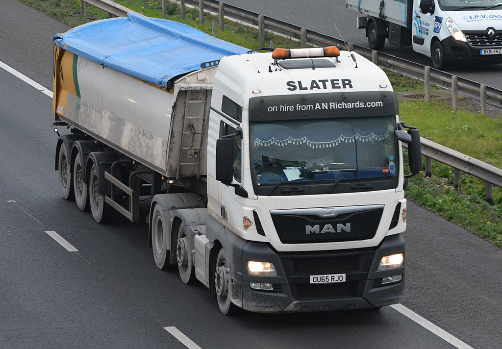 Slater OU65RJO M5 Strensham 09/11/2017 Harry's On The Road Truck