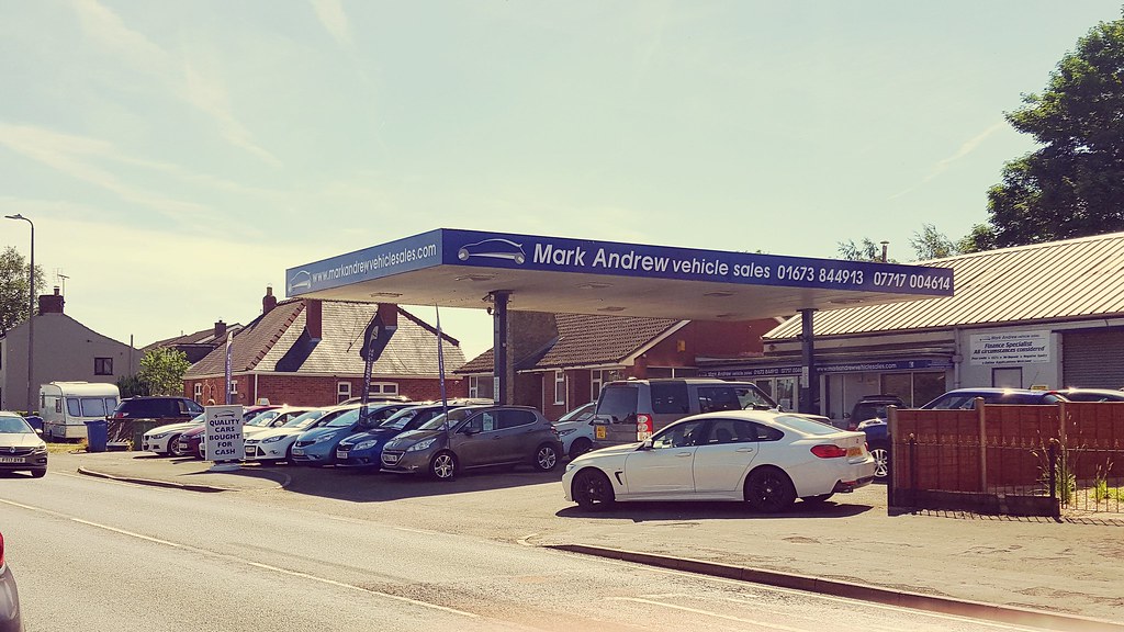 Ex Total Mark Andrew vehicle sales, A46, Middle Rasen, L… Flickr