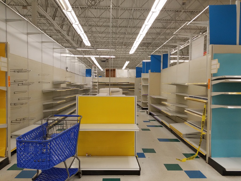 Toys R Us Last Day (Fort Myers, FL) Mason Mcfelia Flickr