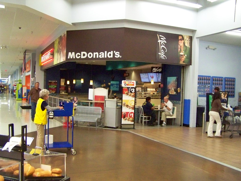 100_4011 5845 West Bell Road,Glendale,Arizona Wal*Mart ncokecan