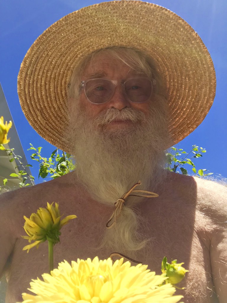 Sun Hat That Sun is very powerful today. 99 deg. F. at 34… Flickr