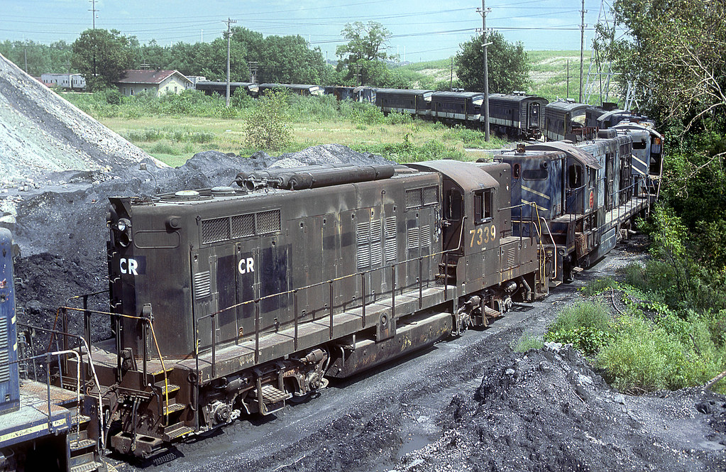 Conrail GP9 7339 Conrail GP9 7339 at Pielet Brothers scrap… Flickr