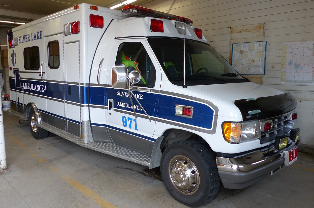 Silver Lake, MN Ambulance PHD280 Flickr