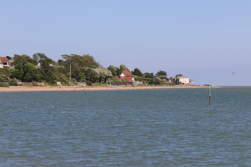 St Peters Well beach, Mersea A lunchtime visit to the pic… Flickr