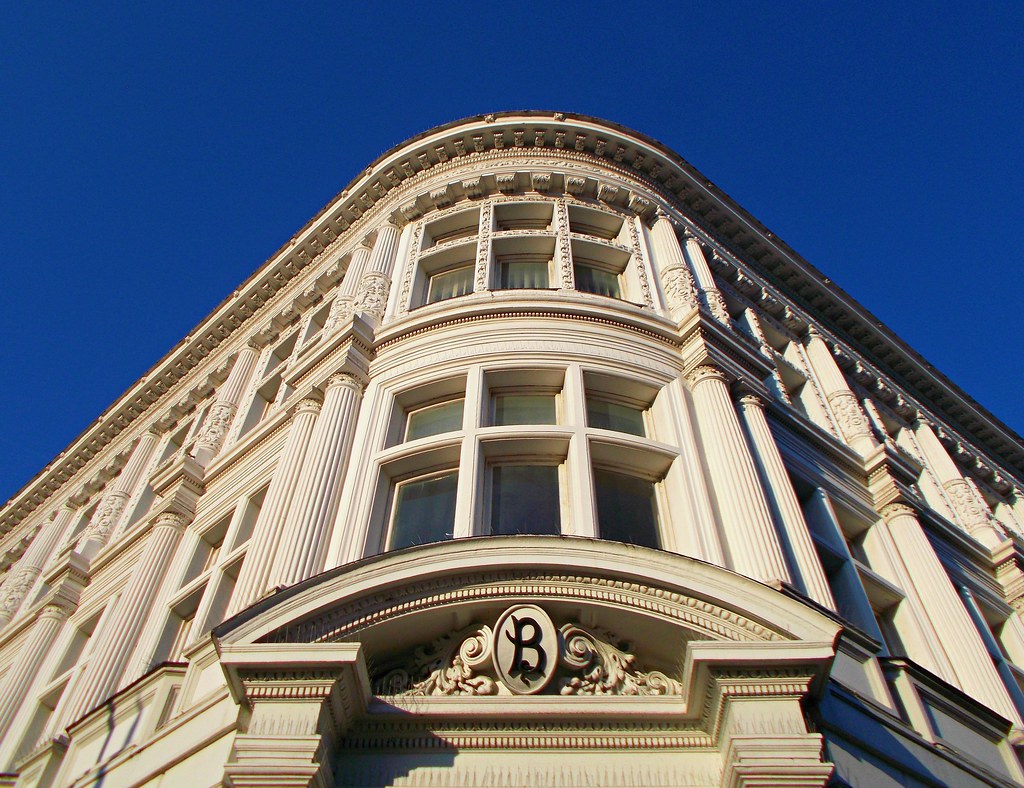 Sutton (Surrey), London Barclays Bank building (9) Flickr