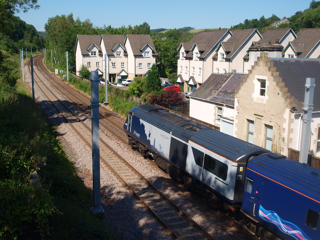 Bridge of Allan 28062018 ScotRail HST 43179 + 43033 tr… Flickr