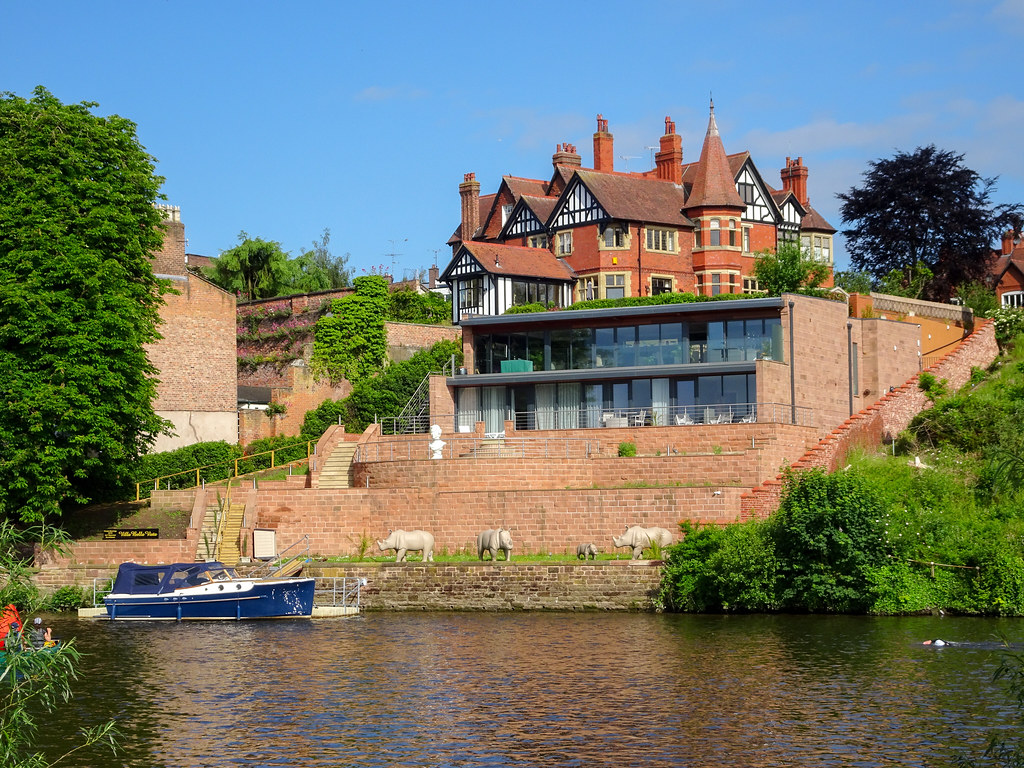 Boat on the river Dee under a house, 2018 Jun 03 Meadows, … Flickr