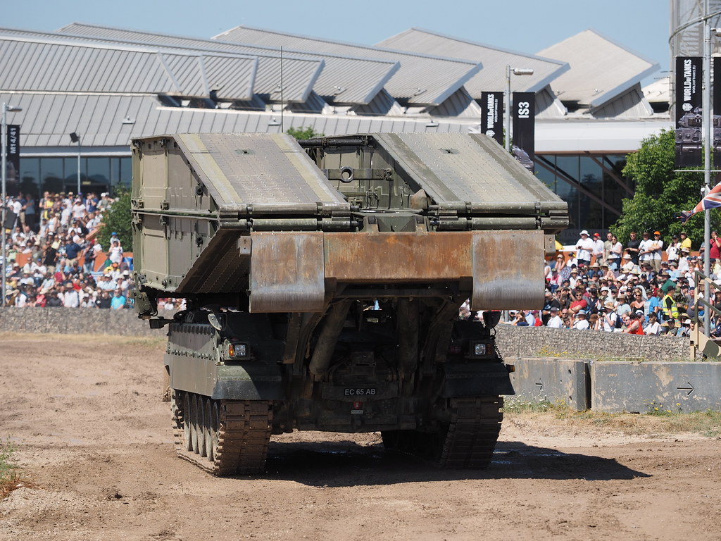 TITAN Armoured Vehicle Launcher Bridge P6302792 Megashorts Flickr