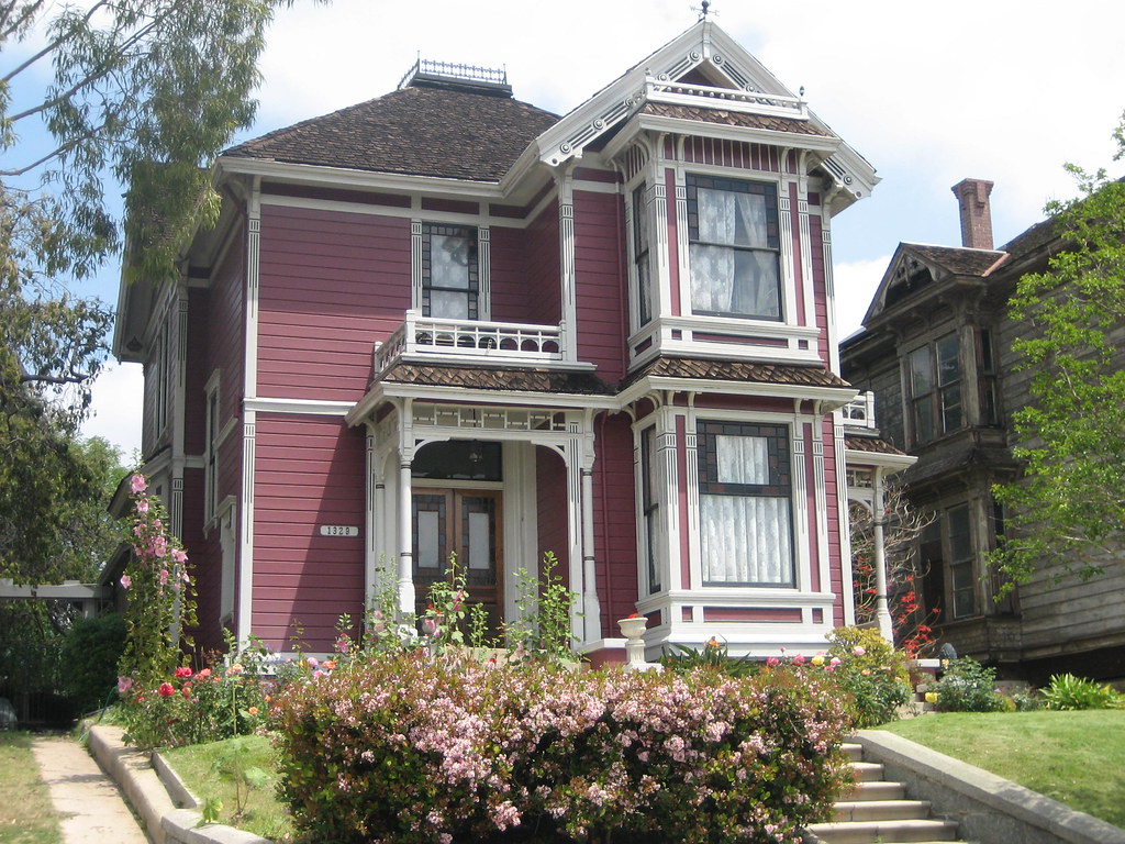 Halliwell Manor Halliwell Manor aka the Charmed house from… Flickr
