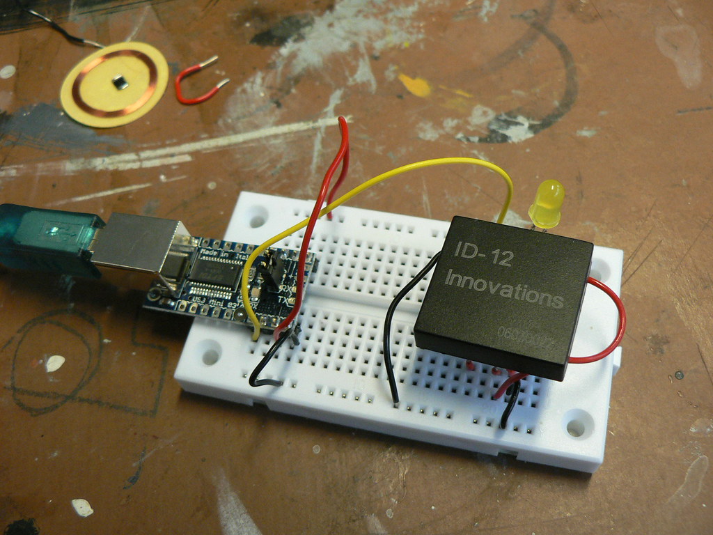 ID12 RFID reader to usb More info at hcgilje.wordpress.co… Flickr