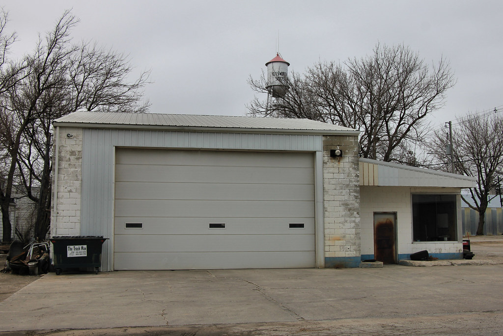 Gas Station Ellsworth, IA Tom McLaughlin Flickr