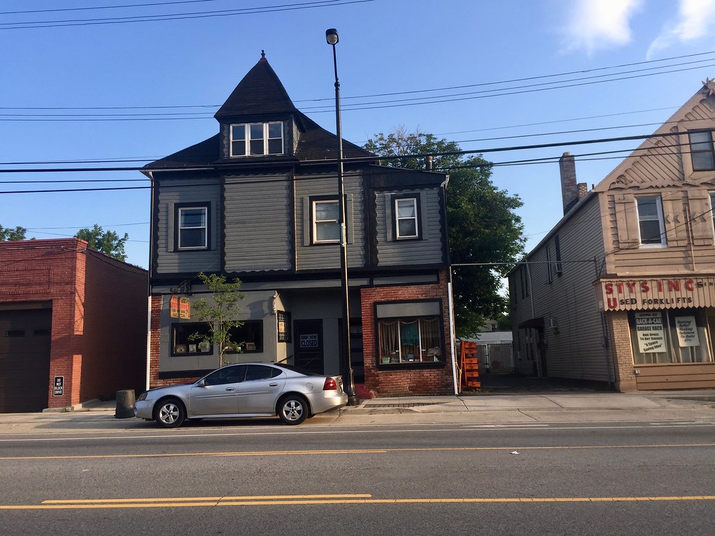 Fleet Avenue, South Broadway, Cleveland, OH Warren LeMay Flickr