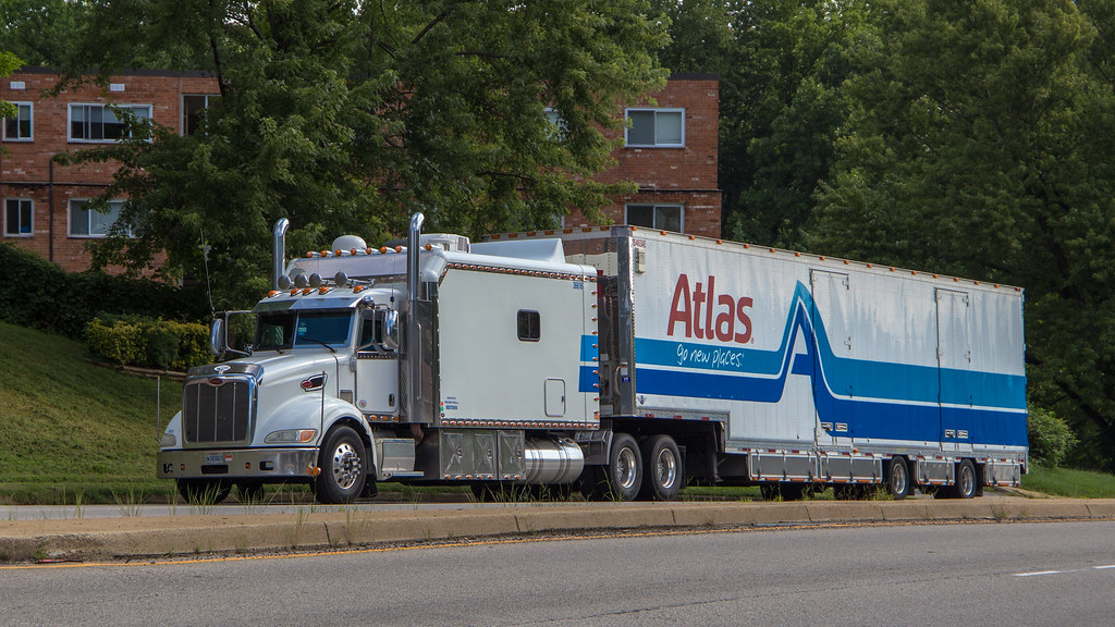 Peterbilt 386 working for an unknown Atlas Van Lines agent… NoVa