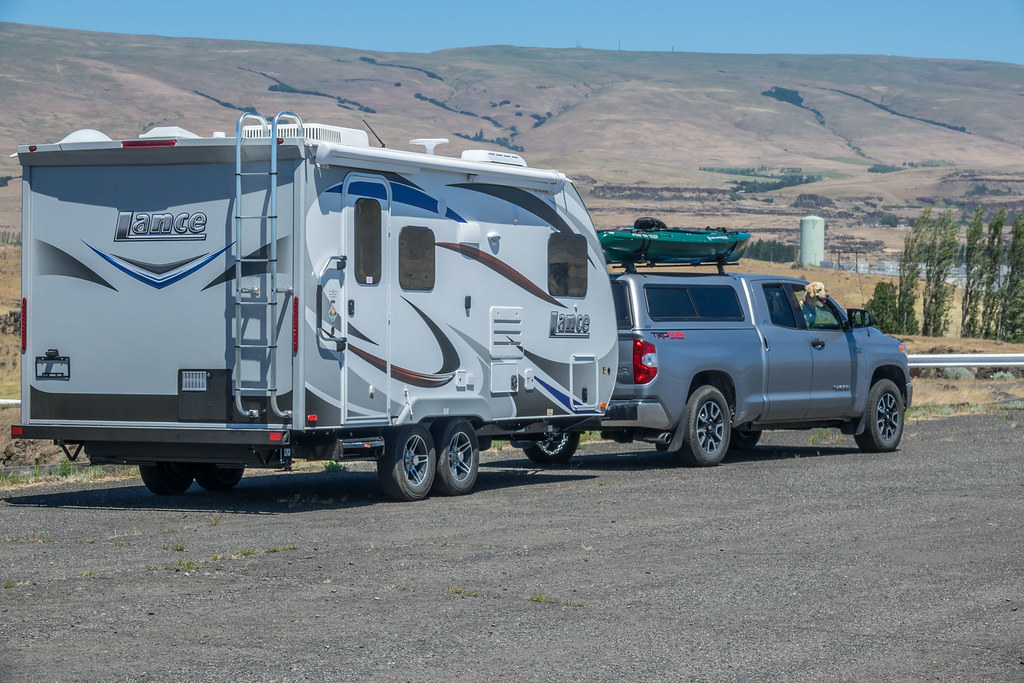 Trailer rig at the Dalles in WA02 52818 Lamson Flickr