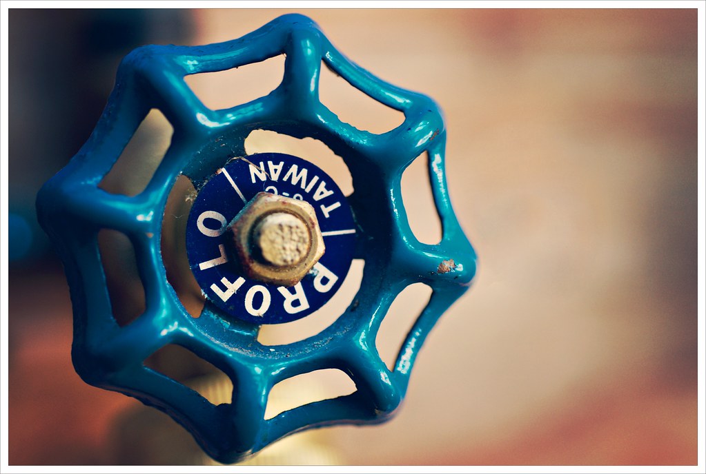 Righty tighty lefty loosey.... 118 Photos in 2018 56.… Paige