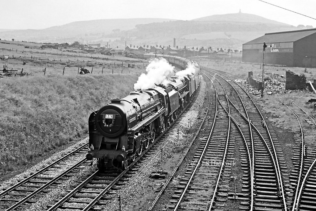70013 44781. Darwen, Hoddlesden Jct 04 08 1968 "Britannia"… Flickr