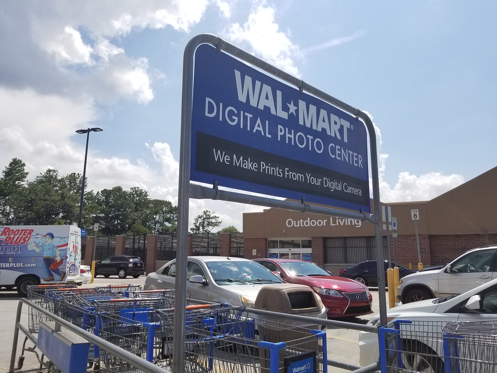 Old Wal*Mart Cart Return signs Chamblee, GA Brands "R" Us Flickr