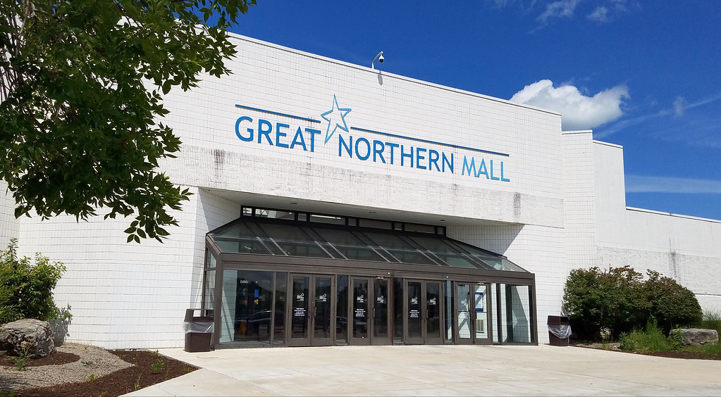 Great Northern Mall Main Mall Entrance The Caldor Rainbow Flickr